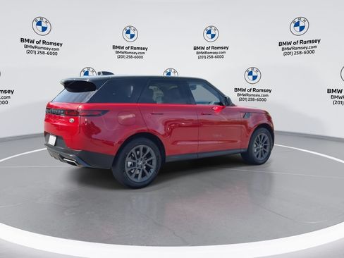 Used 2023 Land Rover Range Rover Sport SE AWD/4WD image 8