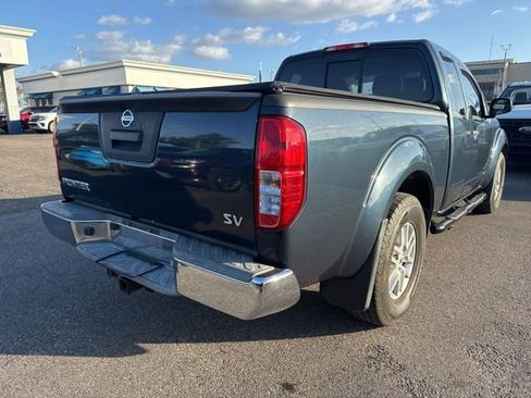 Used 2017 Nissan Frontier SV image 6