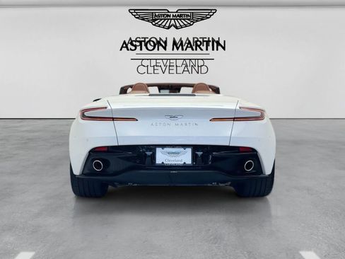 Used 2025 Aston Martin DB12 Convertible RWD image 7