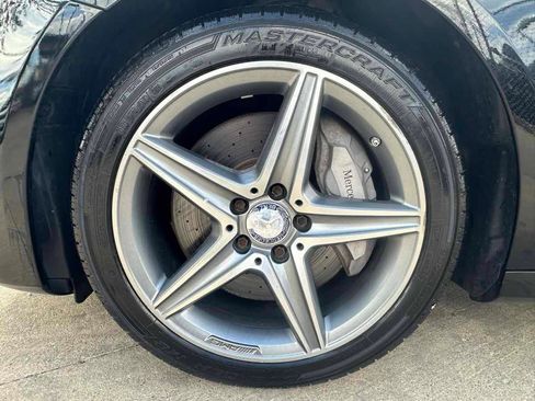 Used 2017 Mercedes-Benz E 300 4MATIC image 9