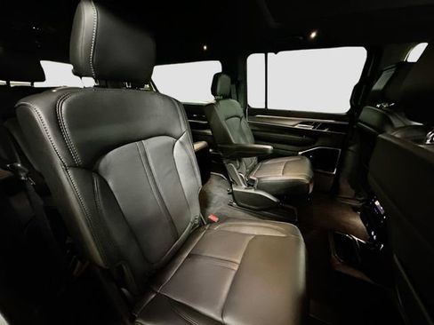 New 2025 Jeep Wagoneer L Series III w/ Quick Order Package 25C Super image 31