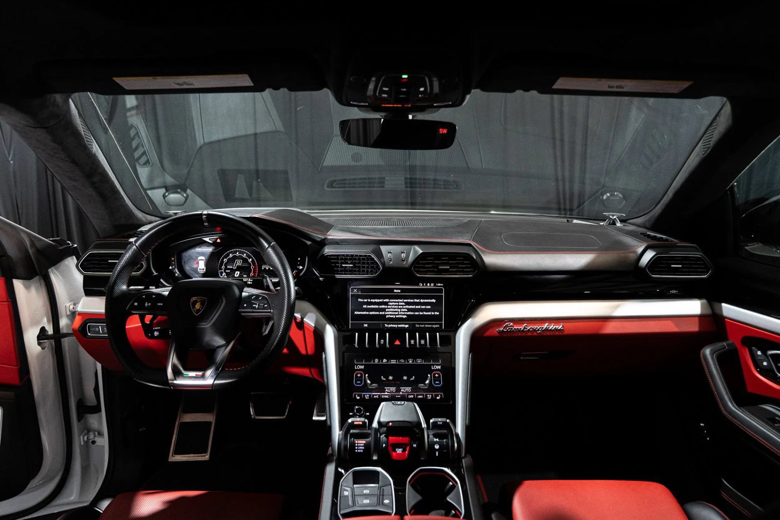 Used 2022 Lamborghini Urus AWD/4WD image 28