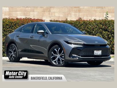 Used 2025 Toyota Crown XLE w/ Carpet Mat Package (TMS)