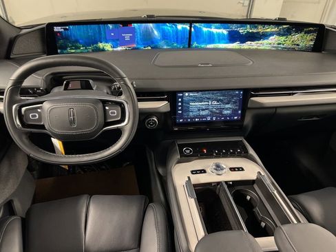 New 2026 Lincoln Navigator Reserve AWD/4WD image 8