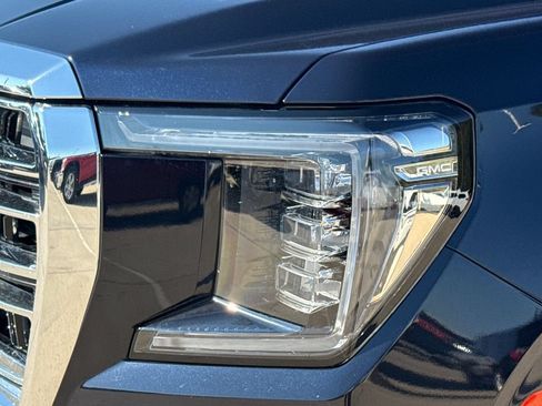 Used 2022 GMC Yukon SLT w/ SLT Premium Package RWD image 4