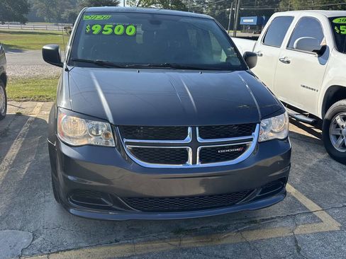Used 2020 Dodge Grand Caravan SE w/ UConnect Hands-Free Group image 1