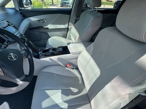 Used 2012 Toyota Venza LE AWD/4WD image 6