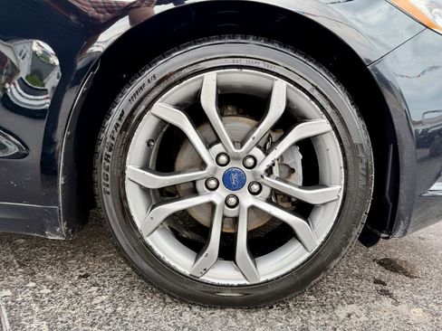 Used 2017 Ford Fusion SE w/ Equipment Group 201A FWD image 22