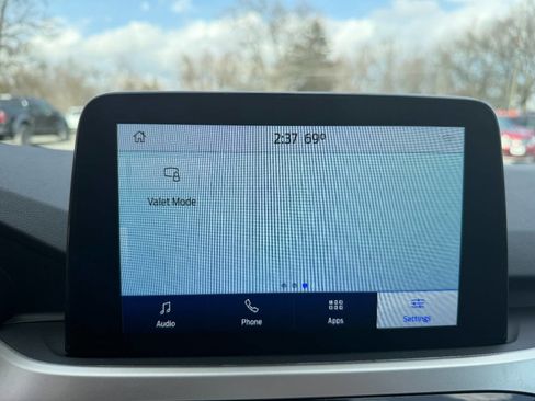 Used 2020 Ford Escape SE image 32