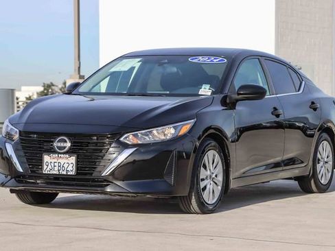 Used 2024 Nissan Sentra S image 5