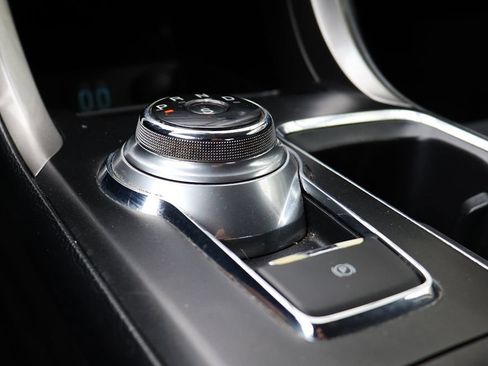 Used 2019 Ford Fusion SE FWD image 50