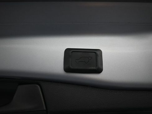 Certified 2021 Toyota RAV4 XLE image 22
