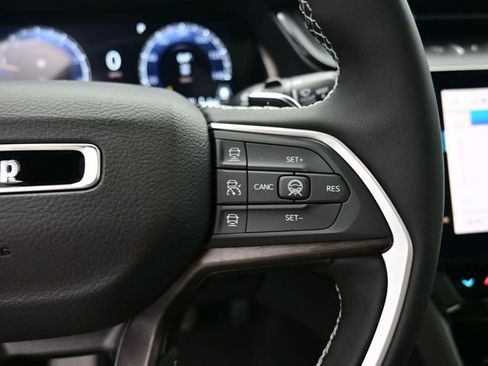 New 2026 Jeep Grand Cherokee L Limited AWD/4WD image 18