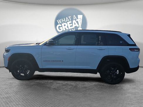 New 2026 Jeep Grand Cherokee Limited w/ Limited Altitude Package AWD/4WD image 7