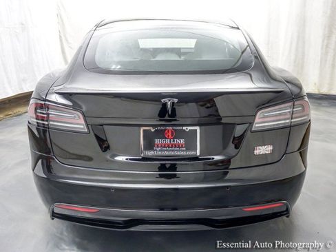 Used 2022 Tesla Model S Plaid image 7