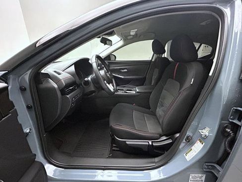 Certified 2024 Nissan Sentra SR FWD image 10