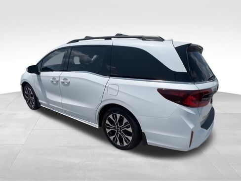 Used 2025 Honda Odyssey Elite image 6