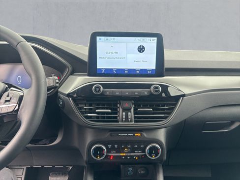 Used 2023 Ford Escape Active image 17