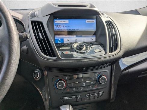 Used 2018 Ford Escape Titanium image 10