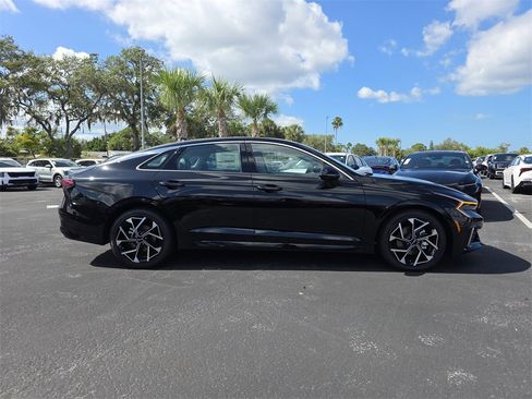 New 2026 Kia K5 EX image 9