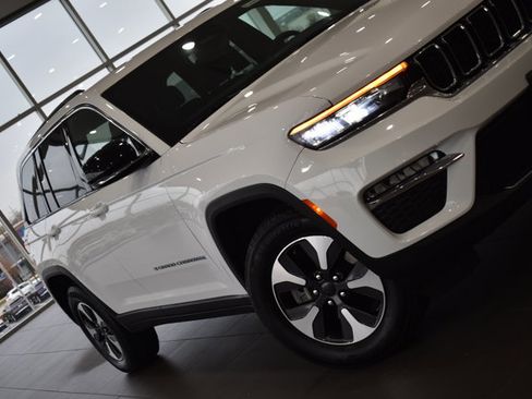 Used 2024 Jeep Grand Cherokee Limited 4xe image 4