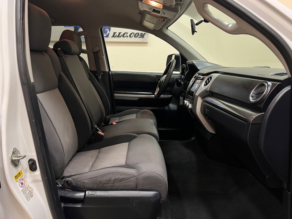 Used 2017 Toyota Tundra SR5 AWD/4WD image 25
