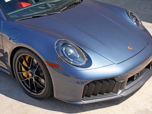 Used 2025 Porsche 911 Carrera 4 GTS w/ Premium Package image 59