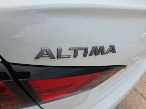 Used 2023 Nissan Altima 2.5 SV image 12