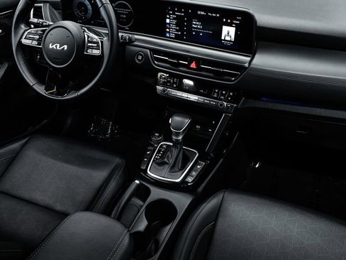 Used 2025 Kia Seltos EX FWD image 27