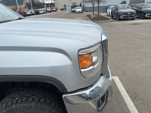 Used 2017 GMC Sierra 2500 SLE w/ SLE Fleet Preferred Package image 12