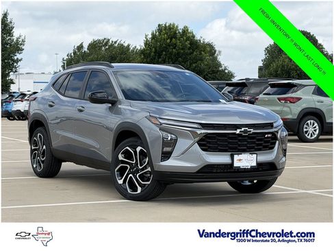New 2026 Chevrolet Trax RS w/ Driver Confidence Package FWD image 2
