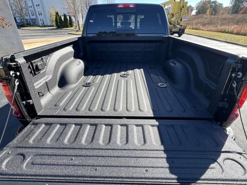 New 2026 RAM 2500 Tradesman AWD/4WD image 9