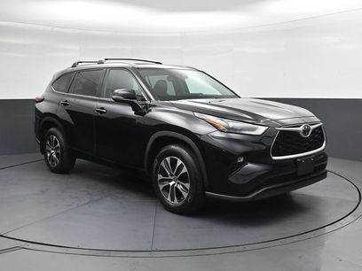Used 2023 Toyota Highlander XLE