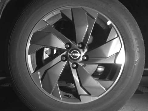 Used 2025 Nissan Rogue SV image 12