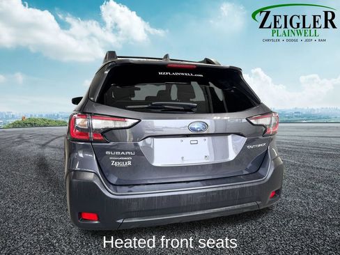 Used 2023 Subaru Outback Premium AWD/4WD image 4