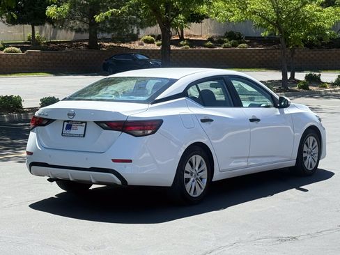 Used 2024 Nissan Sentra S FWD image 4