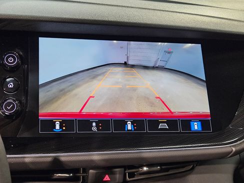 Used 2022 Buick Envision Essence w/ Technology Package II FWD image 33
