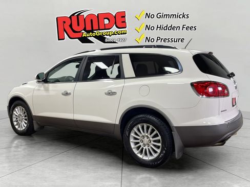 Used 2011 Buick Enclave CXL FWD image 4