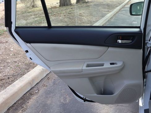 Used 2013 Subaru Impreza 2.0i Premium image 24