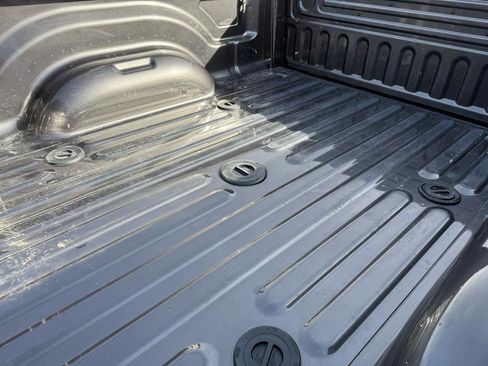 Used 2025 RAM 2500 Laramie AWD/4WD image 9