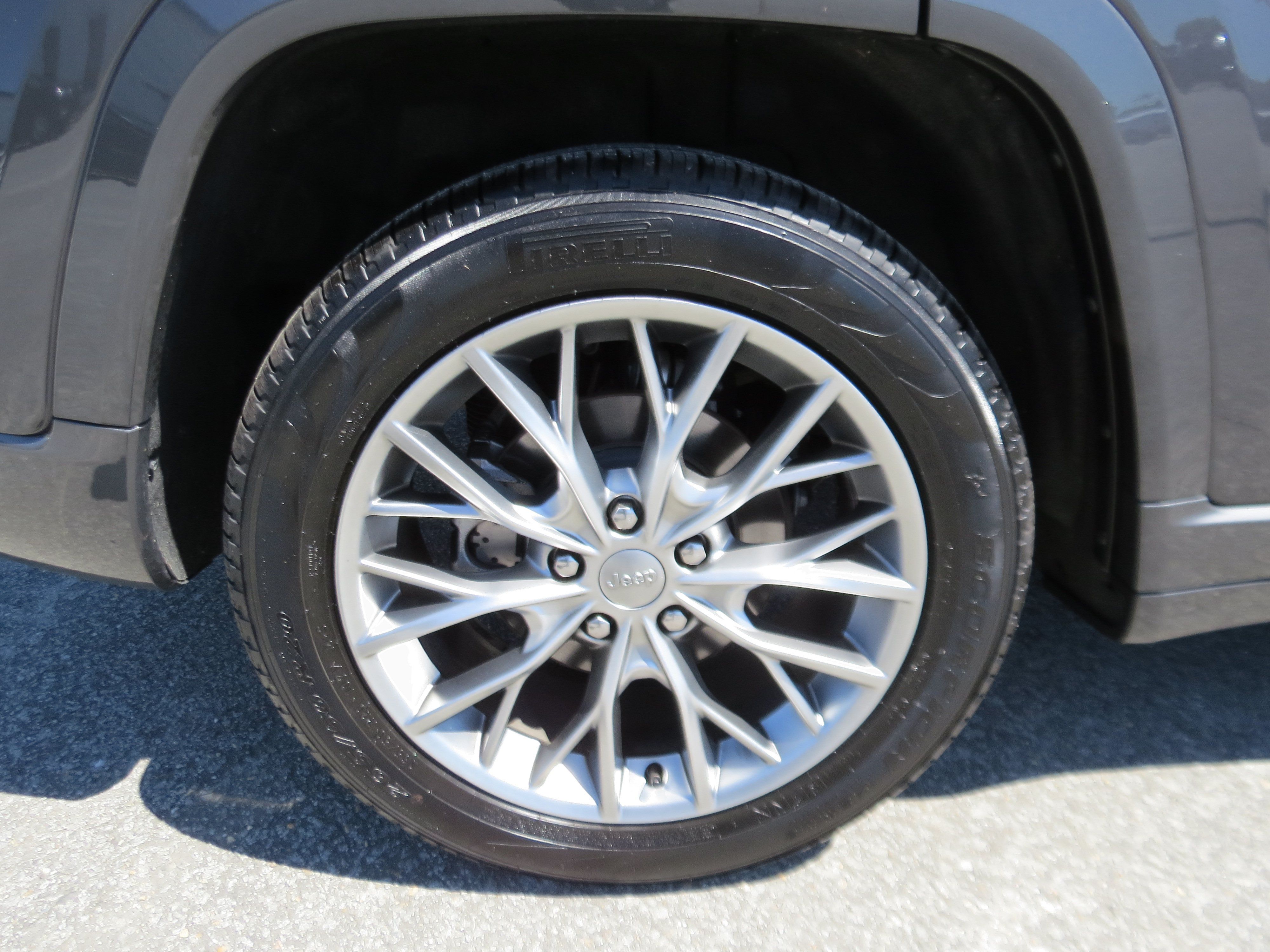 Used 2025 Jeep Grand Cherokee Summit AWD/4WD image 12