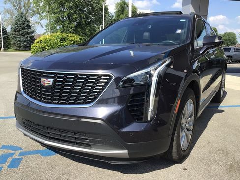 Used 2023 Cadillac XT4 Premium Luxury w/ Technology Package AWD/4WD image 14