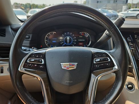 Used 2020 Cadillac Escalade ESV Luxury w/ LPO, Radiant Package AWD/4WD image 20