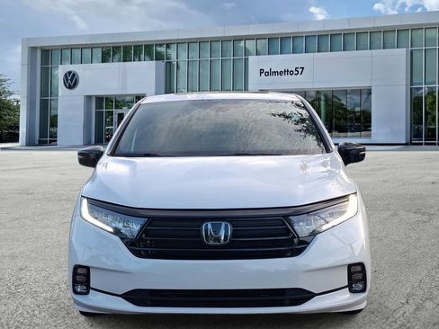 Used 2023 Honda Odyssey Sport image 2