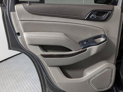 Used 2019 GMC Yukon SLT w/ Premium Edition RWD image 16