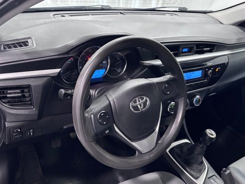 Used 2015 Toyota Corolla L FWD image 9