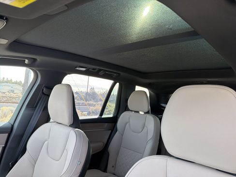 New 2026 Volvo XC90 T8 Plus w/ Protection Package Premier image 34