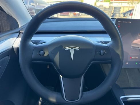 Used 2023 Tesla Model Y Long Range image 14