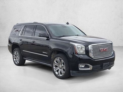 Used 2017 GMC Yukon Denali w/ Open Road Package image 3