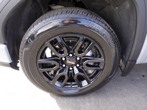 Used 2024 GMC Sierra 1500 Elevation image 51
